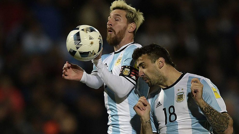 FIFA ra tay, Messi và Argentina không được dự World Cup 2018?