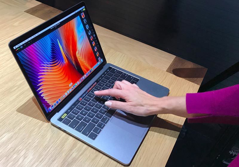 MacBook Pro 2016 được đặt hàng cao kỷ lục