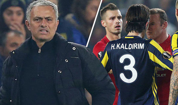 Cuộc tình Mourinho vs MU: Bóng tối sợ hãi