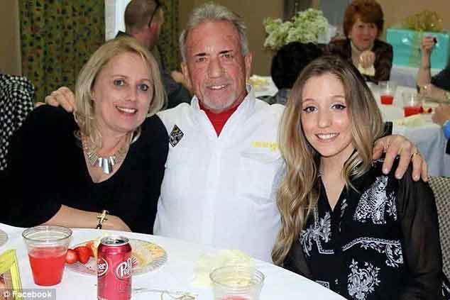 Vì sao cháu gái Hillary ủng hộ Trump?