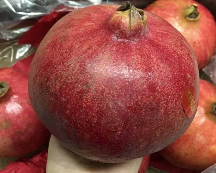 Quả lựu khổng lồ khiến chị em xôn xao, lên cơn thèm