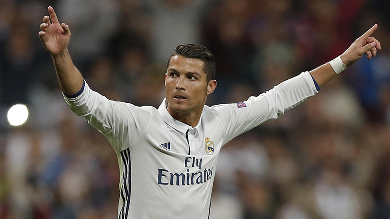Ronaldo: Việc khó im lặng, việc dễ lao vào