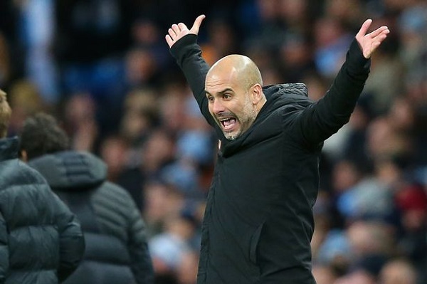Mất ngôi đầu vào tay Chelsea, Pep Guardiola cố phân bua