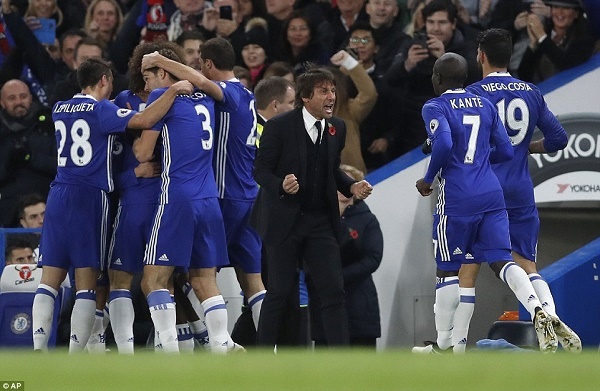 Conte tuyên bố khiến Pep, Mourinho phát hờn