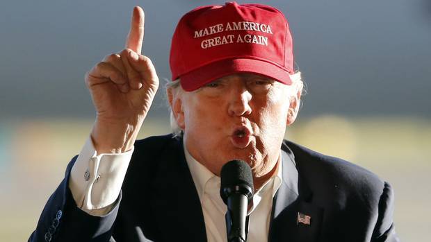 Donald Trump nổi đóa