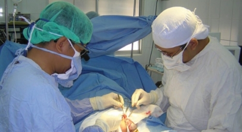 Chuyển đổi giới tính: Vì sao chưa thể thực thi ngay