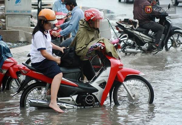 Giới trẻ thụ động vì phụ huynh cứ làm hộ những điều ngớ ngẩn?