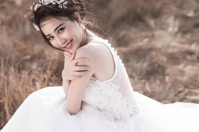 Vẻ đẹp không tì vết của 'người yêu Sơn Tùng'