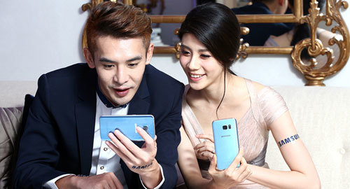 Cuộc đua thời trang làm ‘thăng hoa’ smartphone