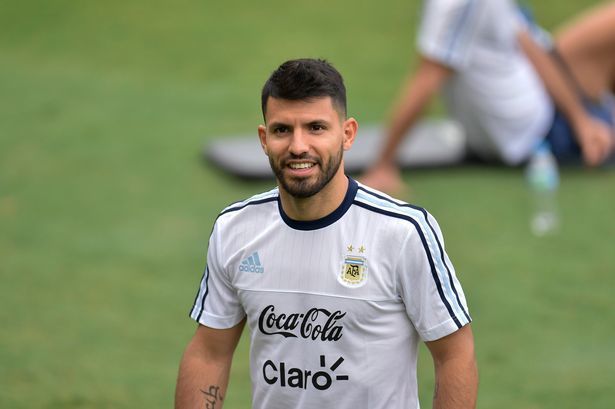 Aguero và Rojo bị gạt khỏi đại chiến Brazil vs Argentina