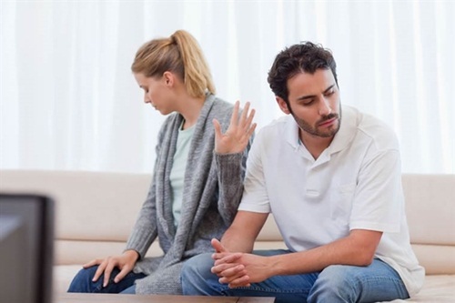 Tôi không chịu nổi khi chồng hành nghề ăn mày kiếm tiền