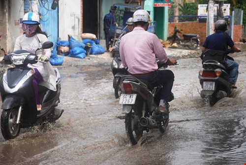 Khu dân cư ngập giữa trời... nắng!