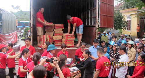 Món quà ấm áp Techcombank gửi tặng người dân vùng lũ