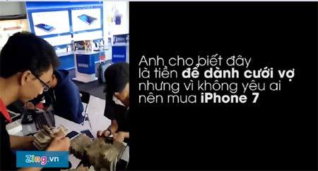 Bình Dương: Vác bao tải tiền lẻ đi mua iPhone 7