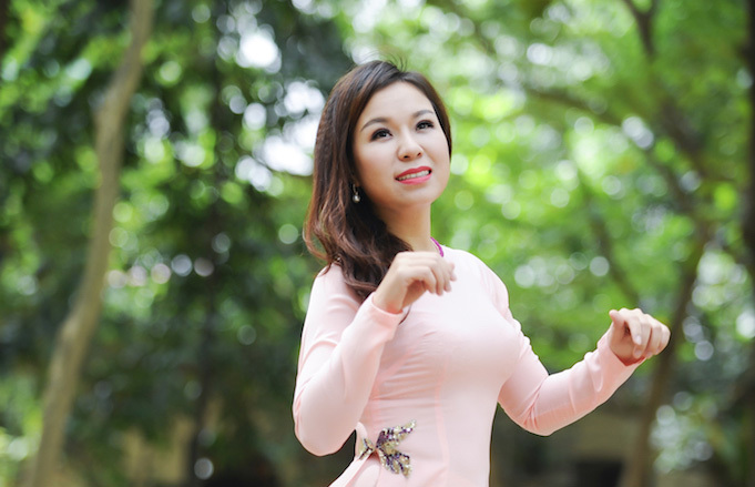 Sao mai Thu Hà ra MV về giáo viên dạy nhạc