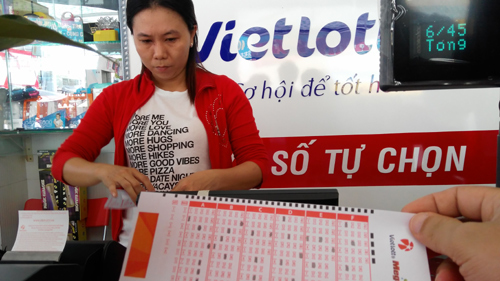Vietlott bị tố sai phạm, Bộ Tài chính yêu cầu chấn chỉnh bán vé số