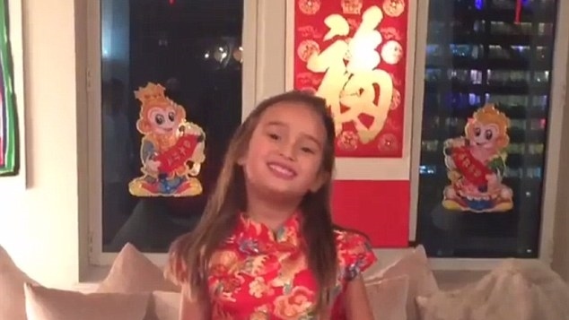 Cháu gái Donald Trump gây bất ngờ khi đọc thơ tiếng Trung