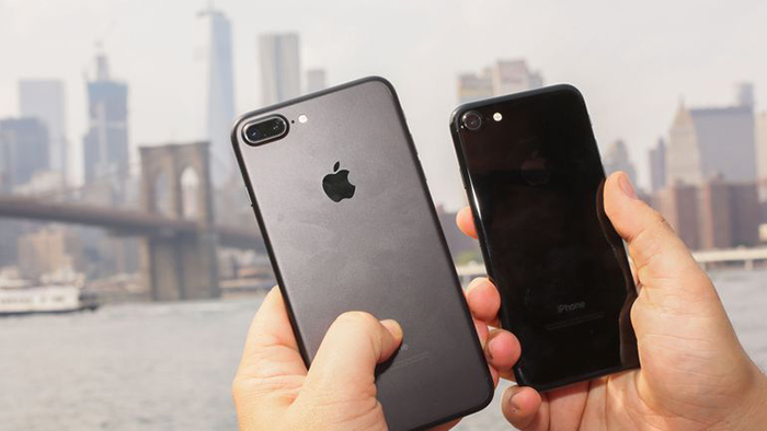 Apple ra mắt 2 phiên bản iPhone 5,5 inch vào năm sau