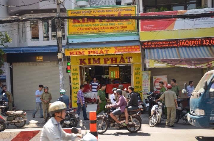 Dọa cho nổ tiệm vàng để tống tiền 200 triệu đồng