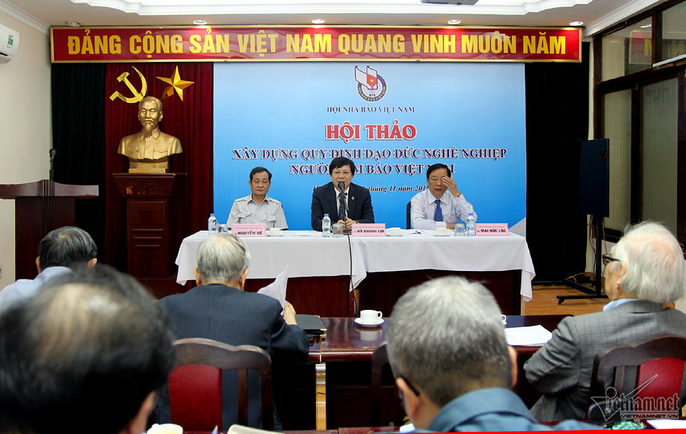 Xây dựng barem để nhà báo tham gia mạng xã hội