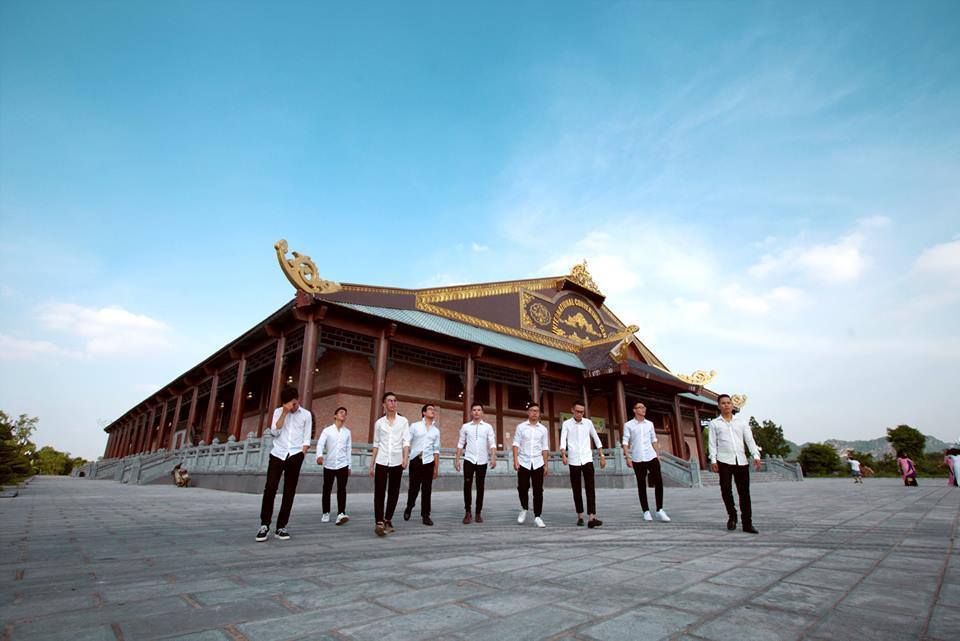 Clip 'kỷ yếu lớp người ta' cực chất quay tại Ninh Bình, Sầm Sơn