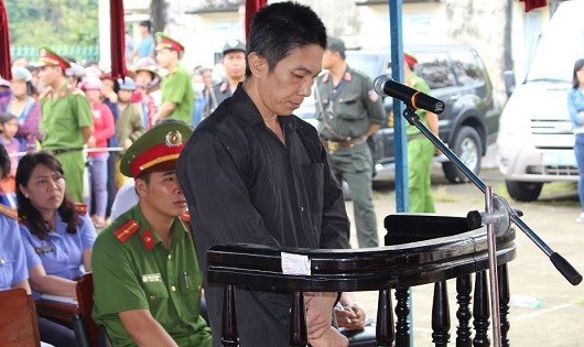 Tử hình yêu râu xanh khiến bé gái tử vong