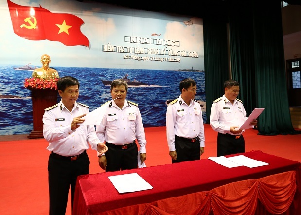 Lần đầu tiên tổ chức kiểm tra Tư lệnh, Chính ủy Vùng Hải quân