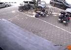 Clip bẻ khóa trộm xe SH và tẩu thoát trong chưa đầy 15 giây ở Hà Nội