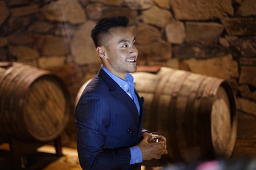 Dustin Nguyễn được thương lại gây sốt mọi lúc mọi nơi