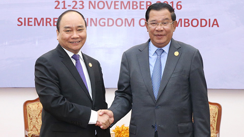 Thủ tướng hội đàm với Thủ tướng Campuchia