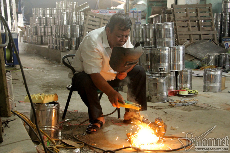 Mút xốp chống cháy kỳ bí của cựu binh tên lửa