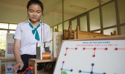 Nữ sinh trường huyện sáng chế phanh điện từ cho ô tô