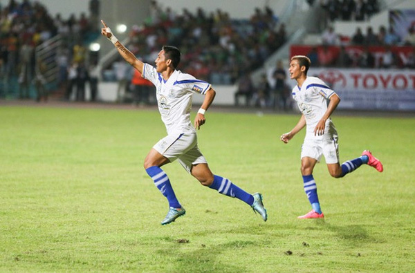 Văn Quyết e ngại “Messi Campuchia”