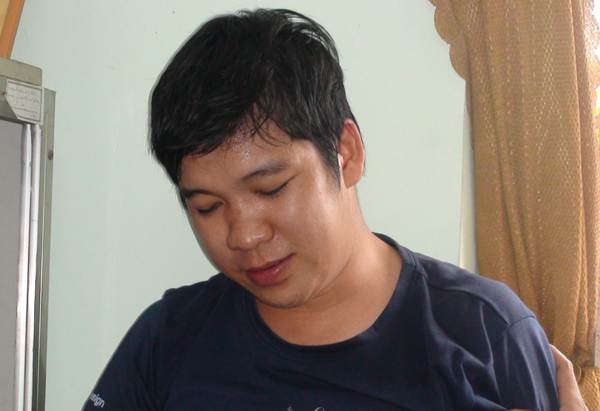 Xông vào bưu điện, khống chế nhân viên cướp 60 triệu