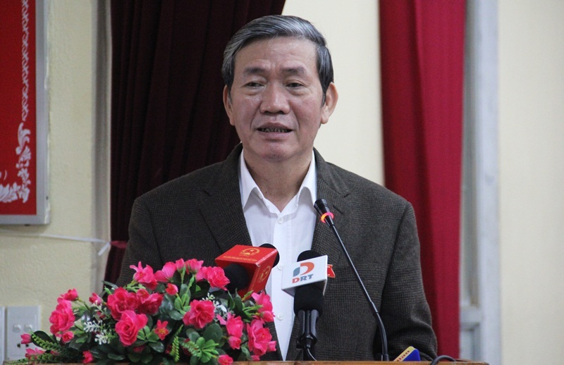 Ông Đinh Thế Huynh: 