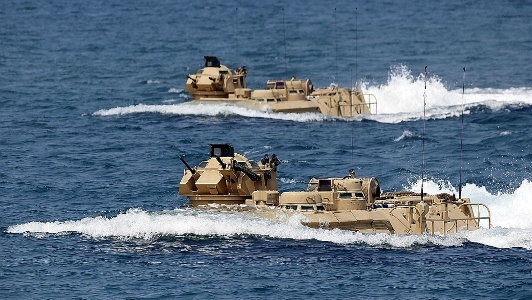 Biển Đông: Mỹ có đẩy các nước vào ‘vòng tay’ TQ?