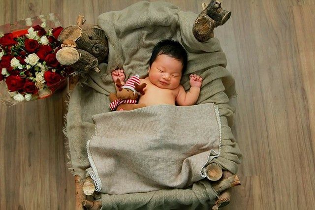 Món quà 'chất lừ' ông bố tặng con trai làm từ củi khô