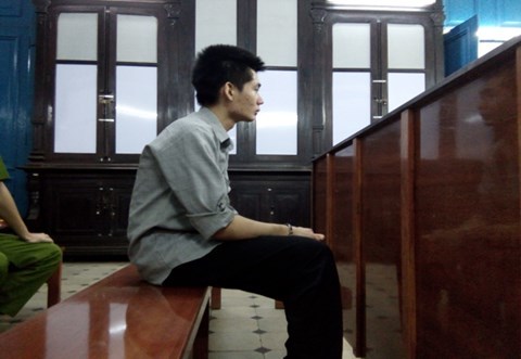 Đi 'hỏi tội' người yêu cũ, nam thanh niên đâm chết 2 người