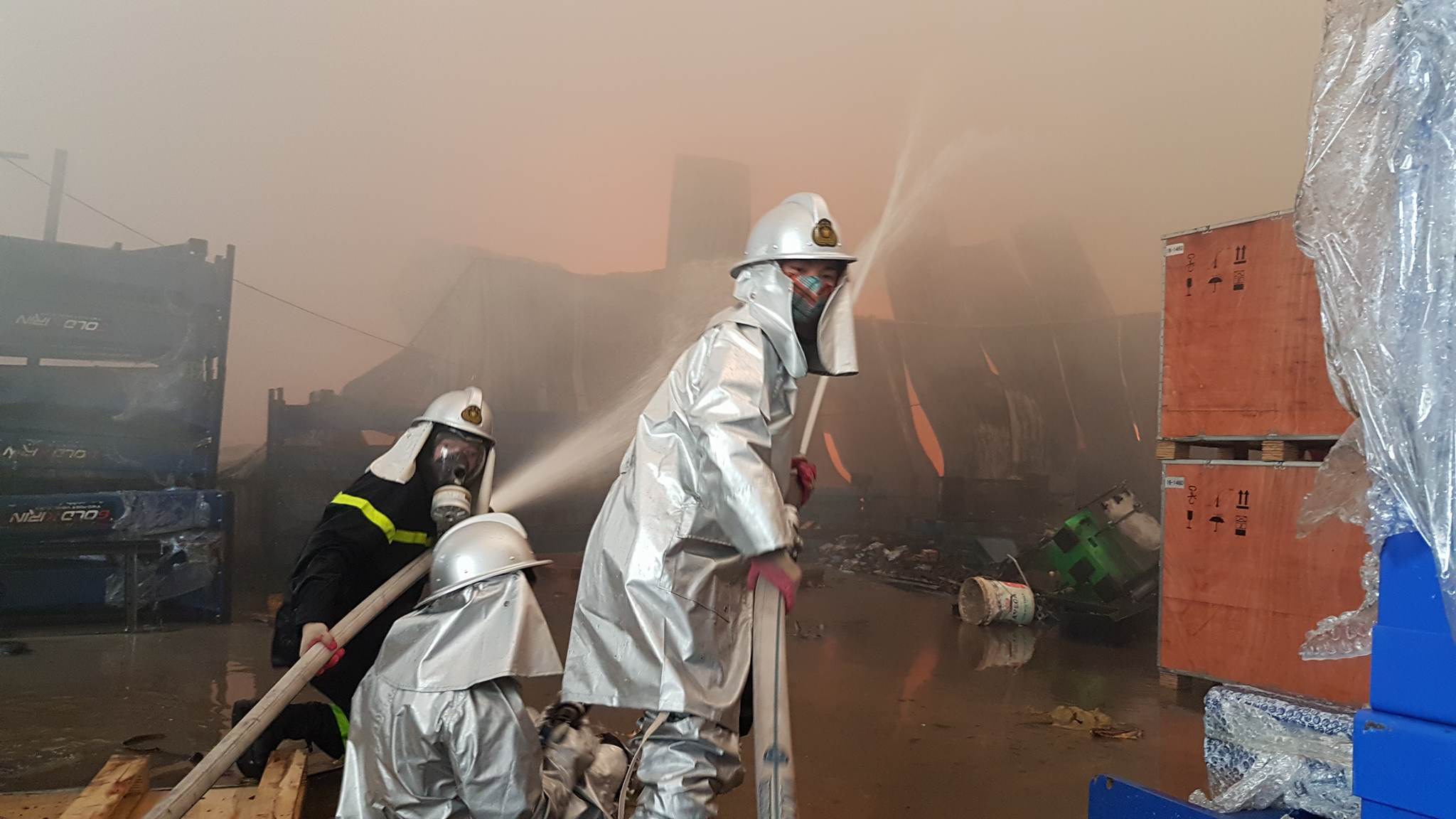 Cháy lớn khu công nghiệp Ngọc Hồi: Do hàn xì