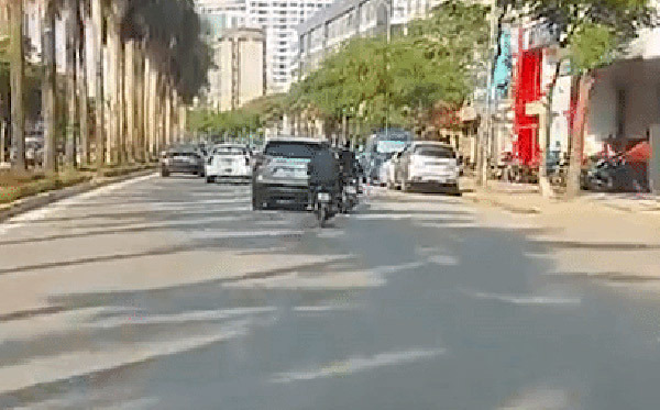 Thêm vụ ô tô gây án 