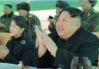 Kim Jong Un cùng vợ xem thi đấu không chiến