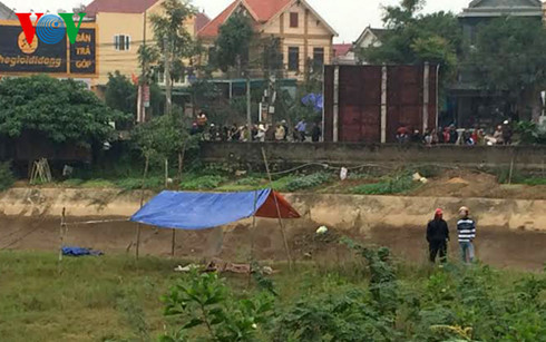 Phát hiện thi thể nam thanh niên với vết chém sâu trên người