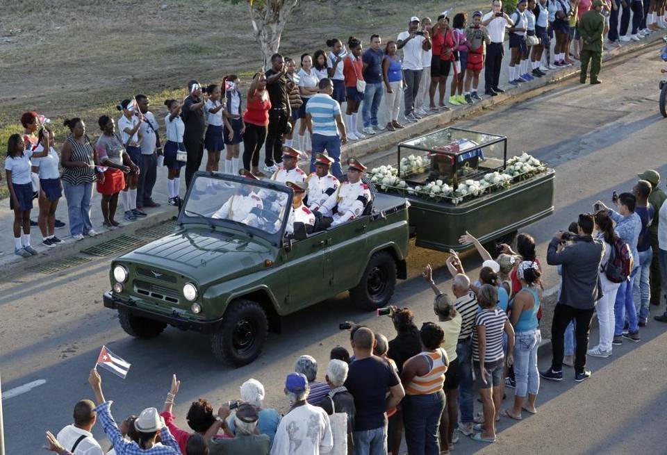 Cuba an táng trọng thể lãnh tụ Fidel Castro