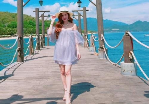 Mướt mắt ngắm vợ 9x đẹp mơn mởn của Việt Anh 'Chạy án'