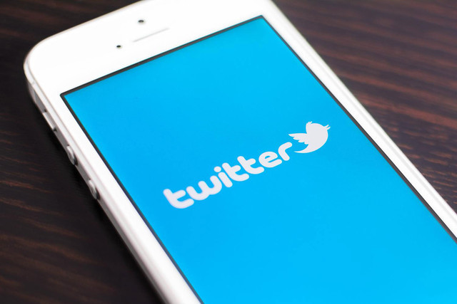 Twitter 