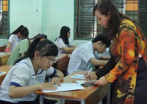 Hàng trăm giáo viên hơn một năm không lương