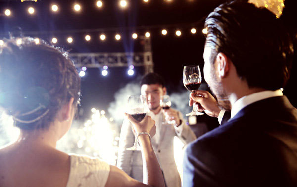 Dự đám cưới người yêu cũ,