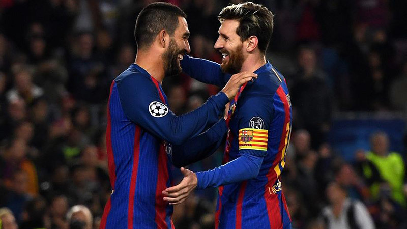 Barca thắng đậm, Messi vẫn bất lực trước kỷ lục của Ronaldo