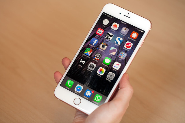 Apple: Pin iPhone 6S bị lỗi từ dây chuyền lắp đặt