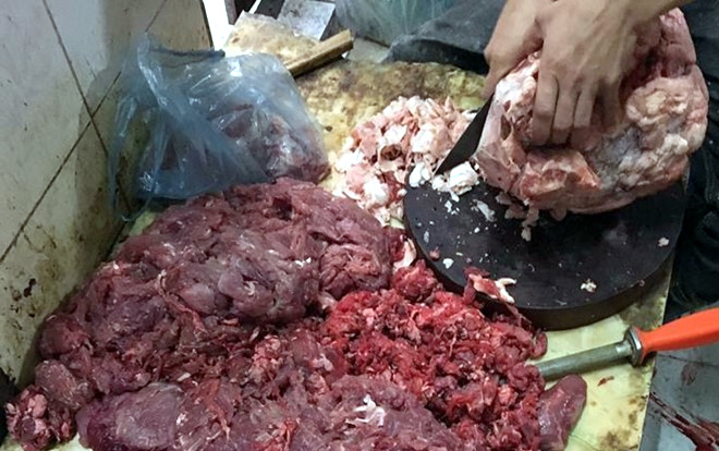 Cách phát hiện 'thịt bò' biến hóa từ lợn sề và tiết trâu